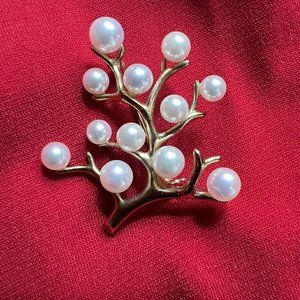 Mikimoto Gold and White Pearl Brooch